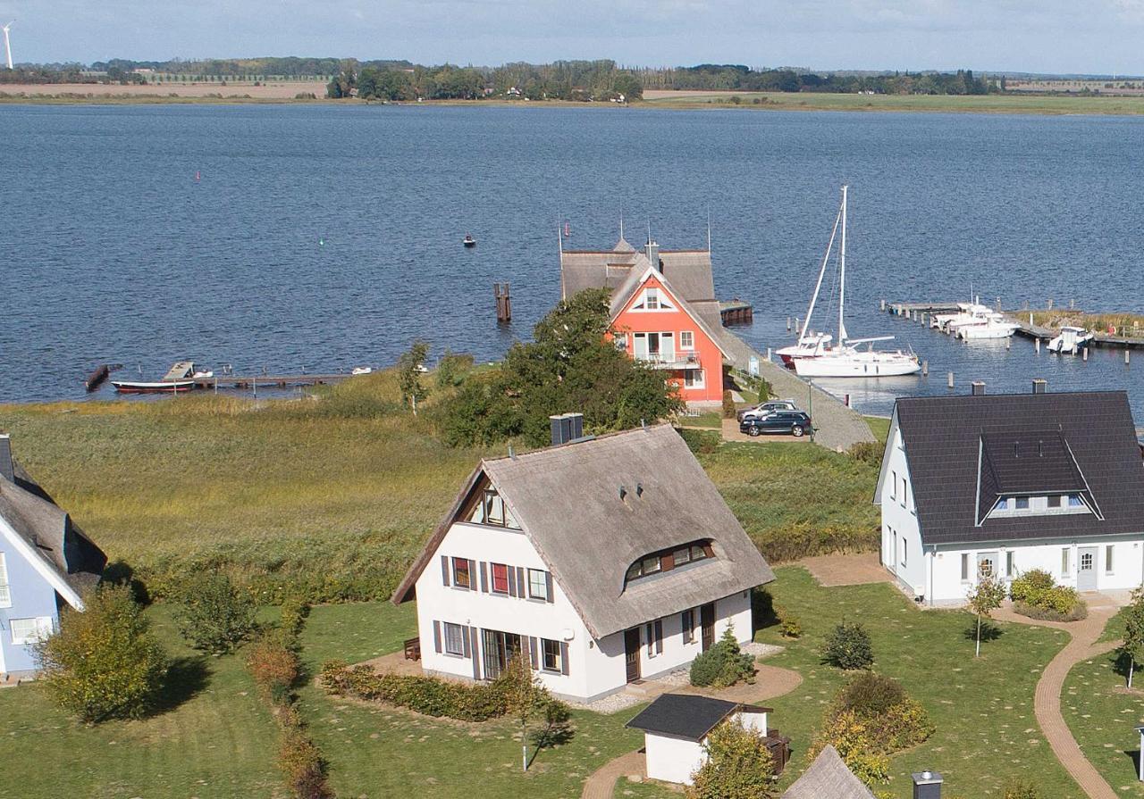 Ferienhaus Boddenblick Und Kranich Vieregge Экстерьер фото